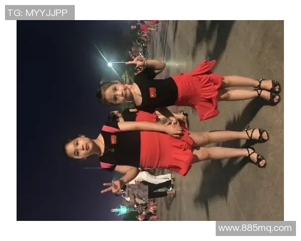 足球明星手账高清图片分享记录他们的精彩瞬间与成长历程